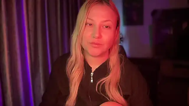 BikiHellena online show from 11-16-25, 10:54