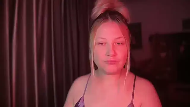 BikiHellena online show from 06-06-26, 02:38
