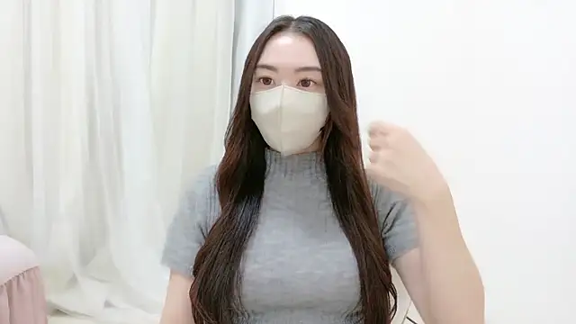 Snapshot of _Mia_land_ chatting on 10-13-25, 01:22 Mia land online show from 10-13-25, 01:22