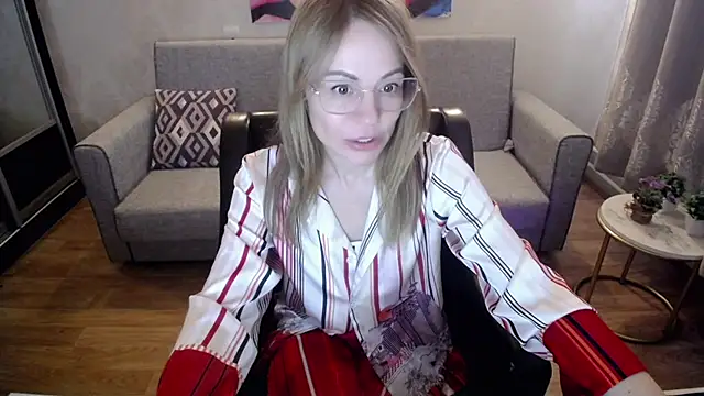 shy hot cat online show from 10-06-25, 09:18