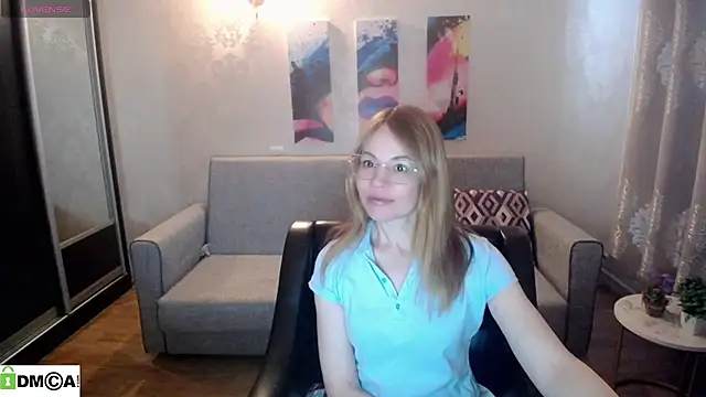 shy hot cat online show from 10-24-25, 06:21