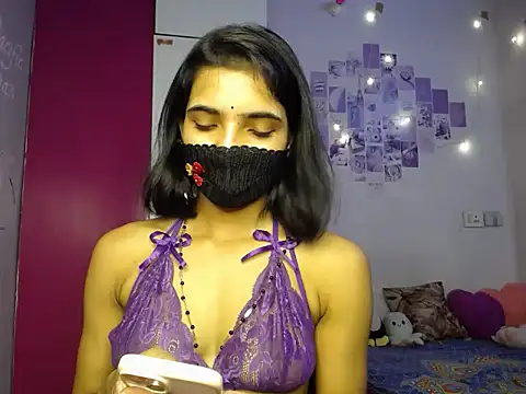 Snapshot of Sweetangle24 chatting on 09-22-25, 03:47 Sweetangle24 online show from 09-22-25, 03:47