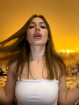 Elizabeth Tay online show from 09-29-25, 03:50