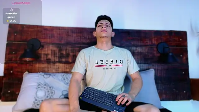 JhosuaVega online show from 02-05-26, 02:38