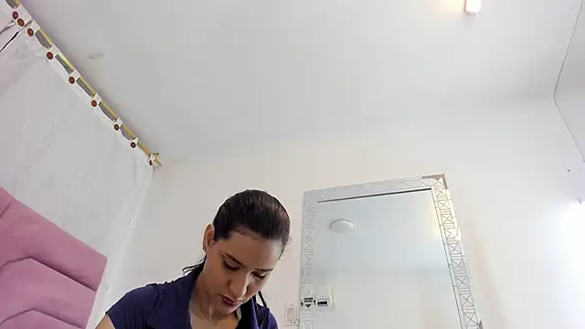 miajhonsonx online show from 04-19-26, 02:16