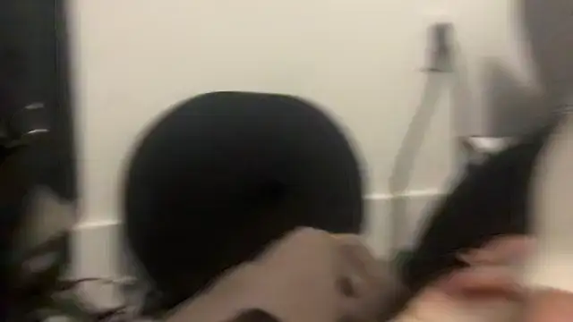 jasoncali305 online show from 10-12-25, 03:33