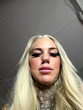 Snapshot of paulinaalatalo chatting on 09-16-25, 08:32 paulinaalatalo online show from 09-16-25, 08:32