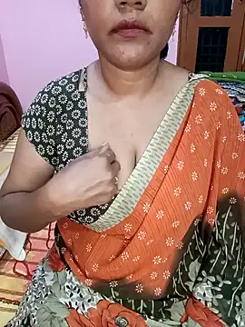 Snapshot of KannadaTamilTeluguBeauty chatting on 06-22-26, 01:19 KannadaTamilTeluguBeauty online show from 06-22-26, 01:19