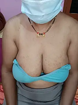 Snapshot of KannadaTamilTeluguBeauty chatting on 07-01-26, 07:57 KannadaTamilTeluguBeauty online show from 07-01-26, 07:57