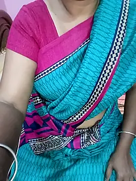 Snapshot of KannadaTamilTeluguBeauty chatting on 07-11-26, 04:26 KannadaTamilTeluguBeauty online show from 07-11-26, 04:26