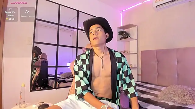 SandroVeyra online show from 10-11-25, 03:28