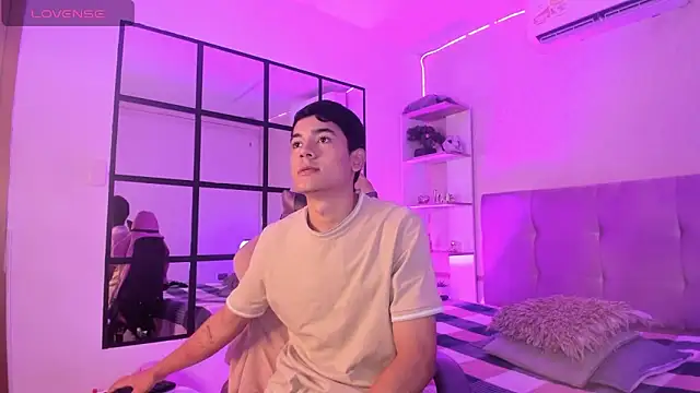 SandroVeyra online show from 10-16-25, 03:18