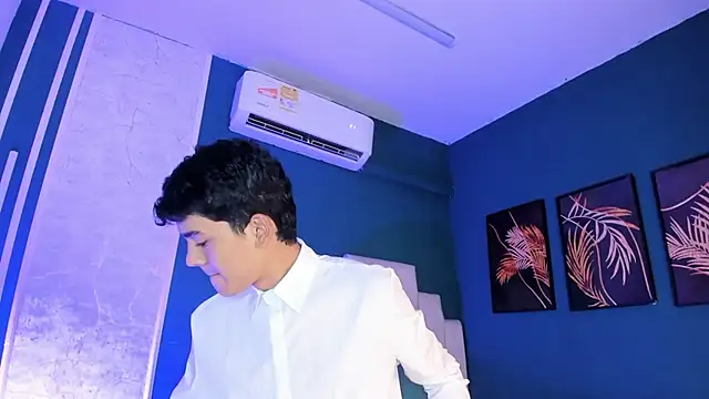 SandroVeyra online show from 10-22-25, 02:23