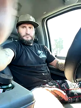 Snapshot of skip69xxx chatting on 09-30-25, 09:42 skip69xxx online show from 09-30-25, 09:42