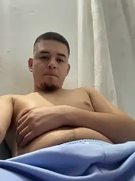 Snapshot of Baruch1622 chatting on 10-06-25, 02:31 Baruch1622 online show from 10-06-25, 02:31