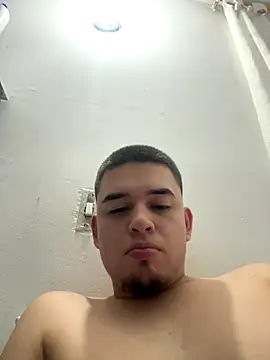 Snapshot of Baruch1622 chatting on 10-10-25, 03:05 Baruch1622 online show from 10-10-25, 03:05