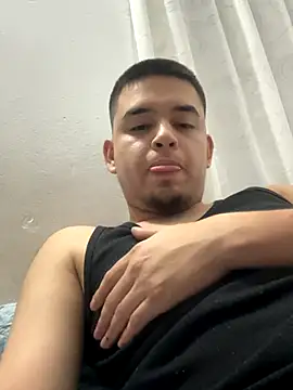 Snapshot of Baruch1622 chatting on 10-17-25, 03:20 Baruch1622 online show from 10-17-25, 03:20