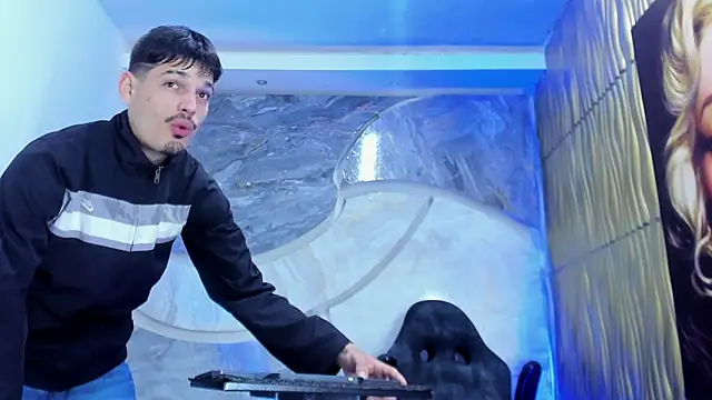 Iam Steven online show from 12-21-25, 03:57