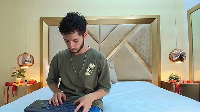 EthanCollen online show from 10-01-25, 10:05