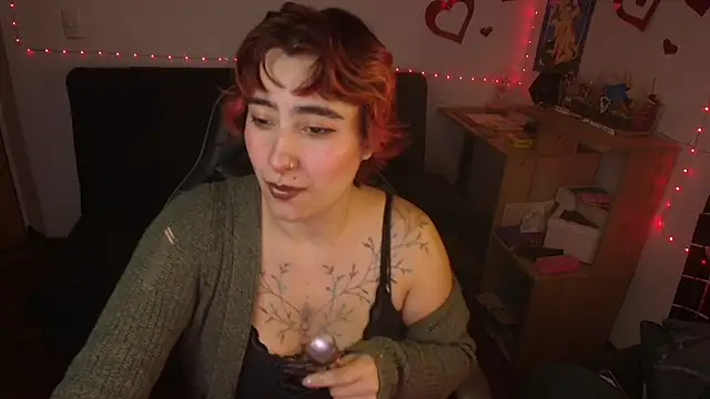 Miacatsito3 online show from 05-07-26, 11:43