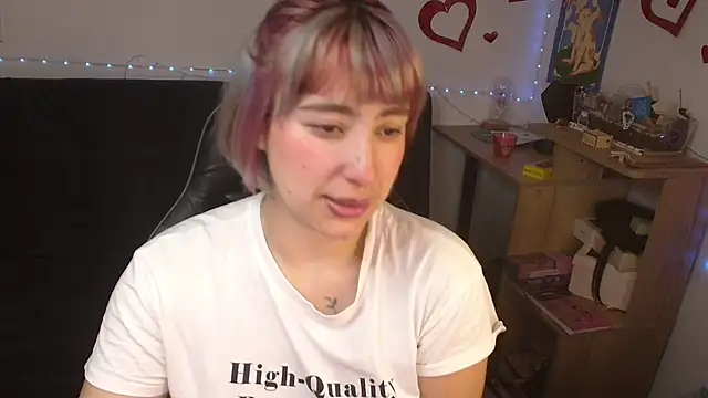 Miacatsito3 online show from 07-31-26, 06:02