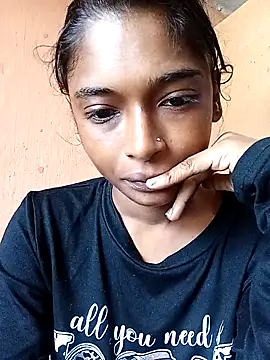 Alexia holbert online show from 04-28-26, 09:14