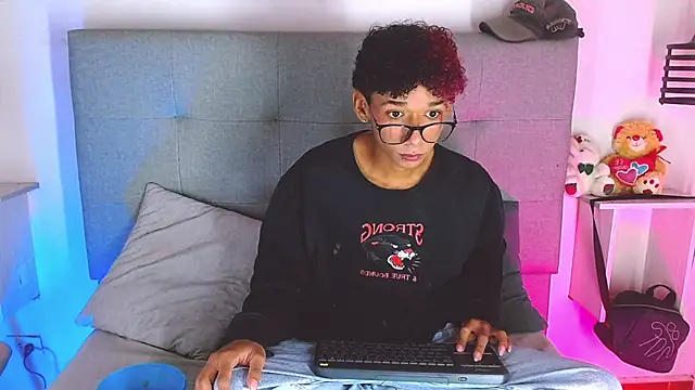 Billie Turner  online show from 09-30-25, 03:11