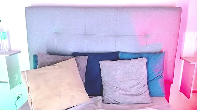 Billie Turner  online show from 10-10-25, 04:22