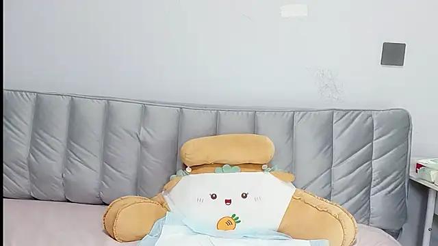 Snapshot of Miraitowa_ chatting on 02-28-26, 05:52 Miraitowa online show from 02-28-26, 05:52