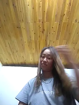 Snapshot of Dung_x chatting on 09-13-25, 02:39 Dung x online show from 09-13-25, 02:39