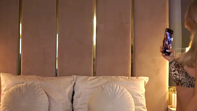 CamilaStarr online show from 12-03-25, 09:24