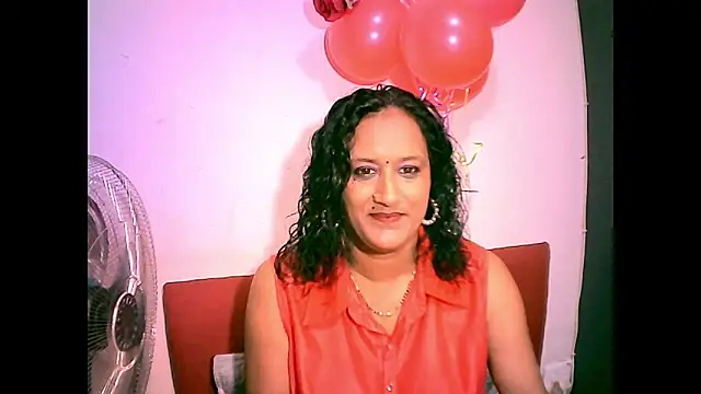Indiansexyboobs18 online show from 02-14-26, 07:49