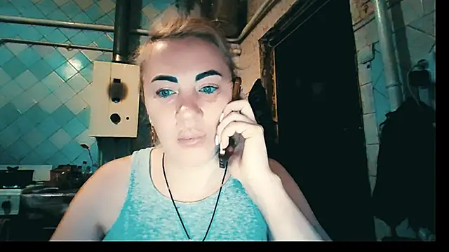 EmmaCat  online show from 11-27-25, 07:43