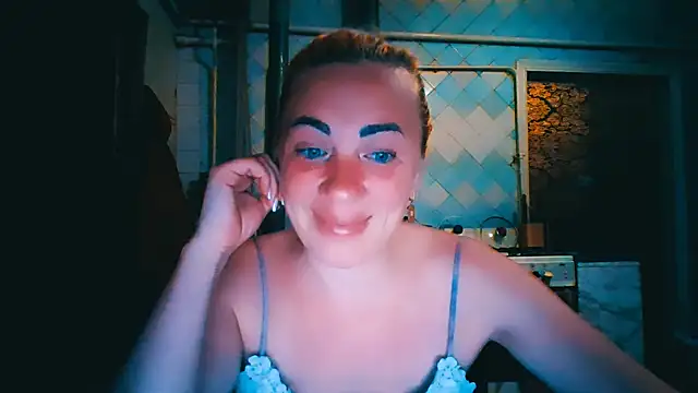 Snapshot of EmmaCat_ chatting on 06-07-26, 07:28 EmmaCat online show from 06-07-26, 07:28