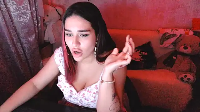 Snapshot of Amireth chatting on 09-23-25, 10:35 Amireth online show from 09-23-25, 10:35