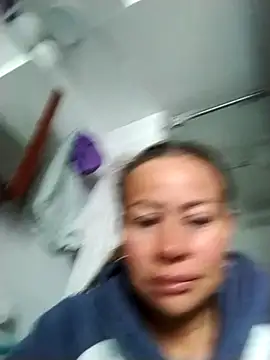 LaraCaliente online show from 10-15-25, 11:43