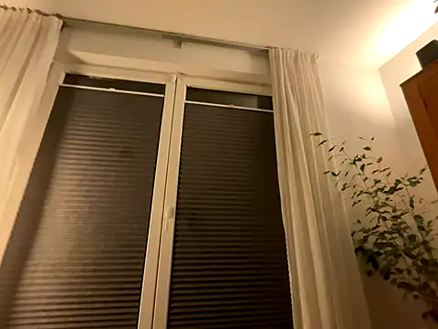 Snapshot of didil1900 chatting on 10-11-25, 04:01 didil1900 online show from 10-11-25, 04:01