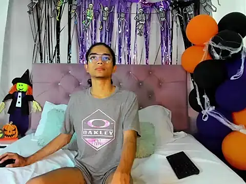 EthanBlackwoodd online show from 11-01-25, 07:16