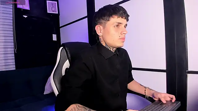 Declan-Fox online show from 10-03-25, 08:17