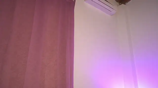 Snapshot of noah_0814 chatting on 11-04-25, 05:39 noah 0814 online show from 11-04-25, 05:39