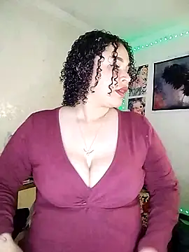 Snapshot of Julie_wallace chatting on 02-06-26, 02:31 Julie wallace online show from 02-06-26, 02:31