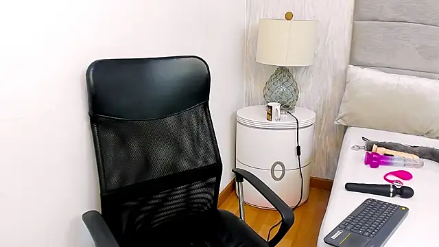 AlissaSpellman online show from 11-04-25, 11:04