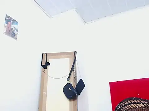 Snapshot of whitneytt chatting on 09-24-25, 06:28 whitneytt online show from 09-24-25, 06:28