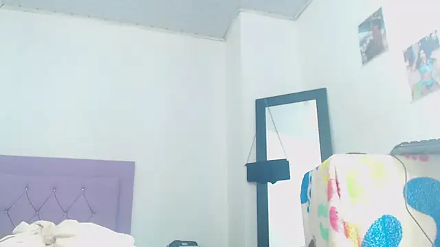 Snapshot of whitneytt chatting on 10-10-25, 08:13 whitneytt online show from 10-10-25, 08:13