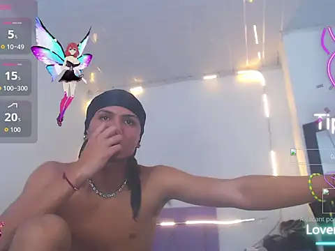 Snapshot of whitneytt chatting on 12-03-25, 07:05 whitneytt online show from 12-03-25, 07:05