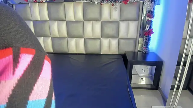 abbiecollins js online show from 12-20-25, 04:19