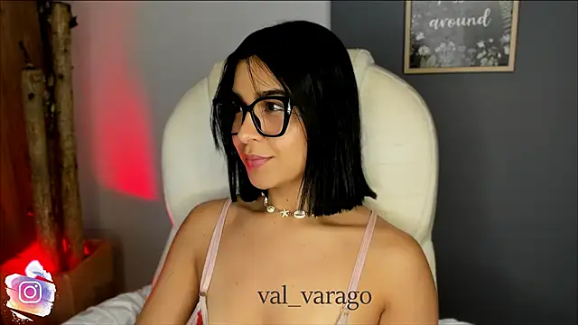 Snapshot of val_varago chatting on 01-06-26, 02:15 val varago online show from 01-06-26, 02:15