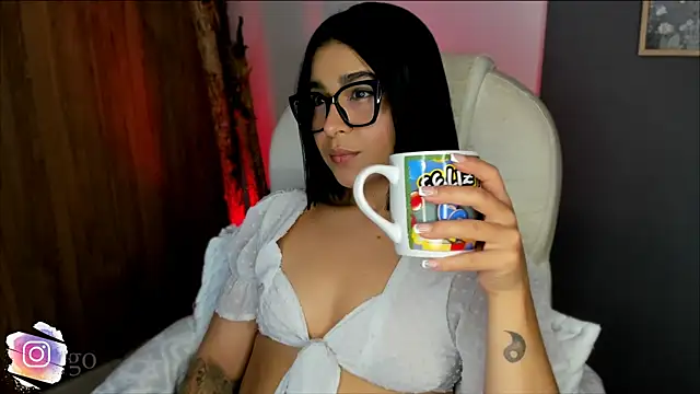 Snapshot of val_varago chatting on 02-11-26, 02:05 val varago online show from 02-11-26, 02:05