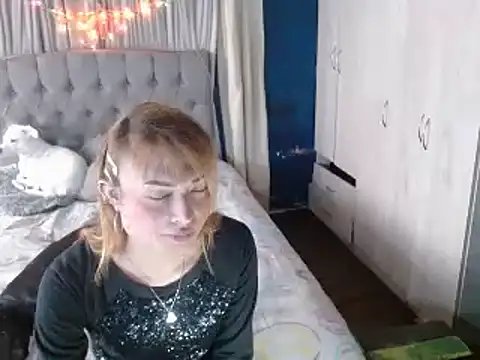 skarleth hot21 online show from 09-15-25, 08:20