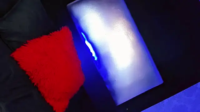 daniela dolls online show from 12-16-25, 01:16